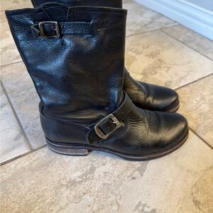 Frye Black Leather Footwear